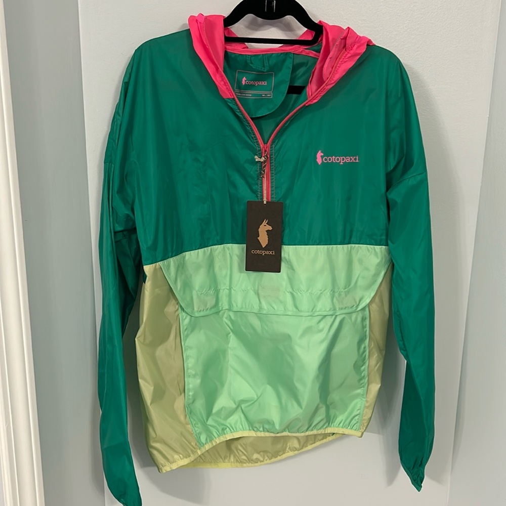 Cotopaxi windbreaker NWT